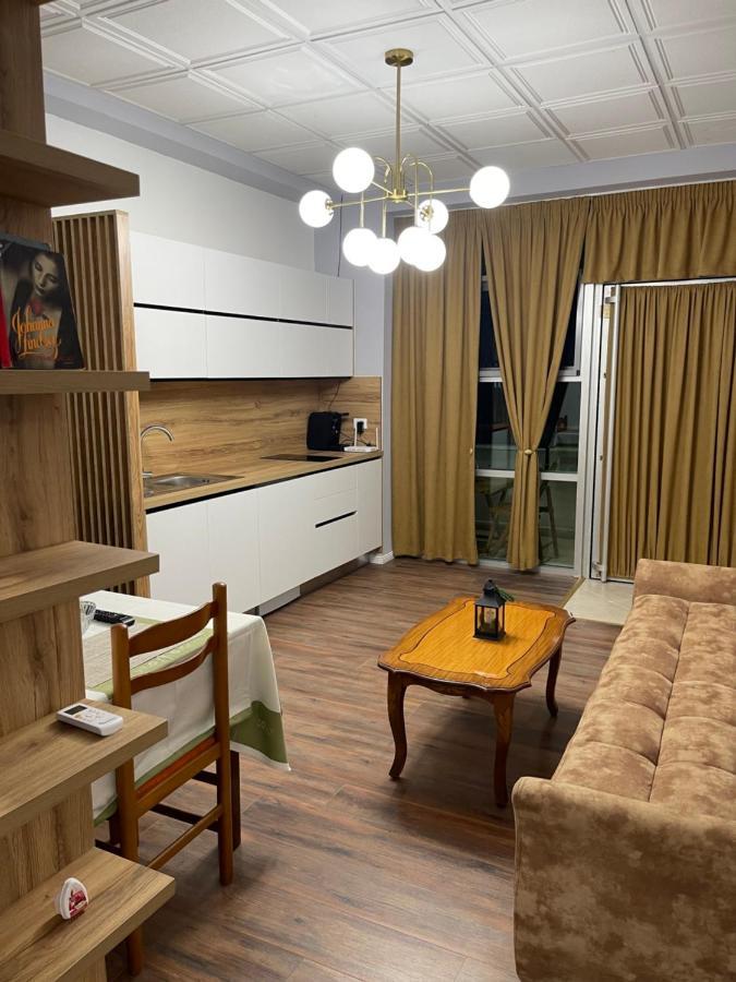 Gold House Durres Apartment Exterior photo